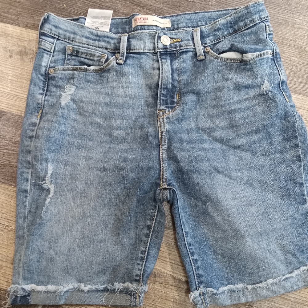Signature by Levi Strauss Bermuda shorts size 18